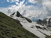 Giro dei Laghi Gemelli con salita al Pizzo Farno e Cima Giov. Paolo II e passaggio ai Passi Laghi Gemelli e Mezzeno il 21 giugno 2009 - FOTOGALLERY